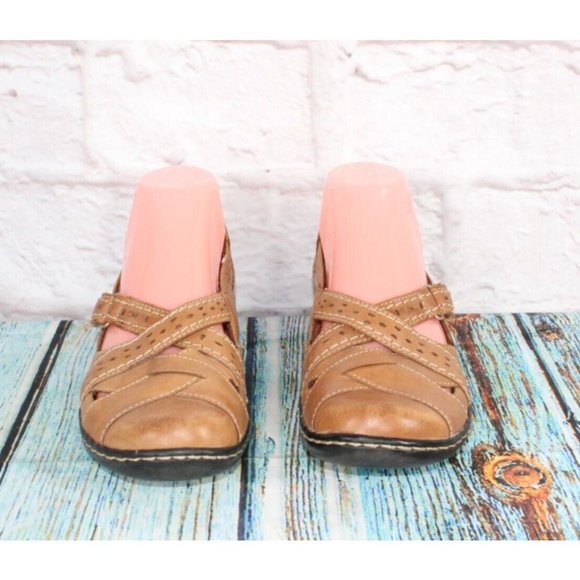 Clarks Ashland Spin Q Brown Perforated Leather Slip On Casual Loafer 7 M - Picture 4 of 9